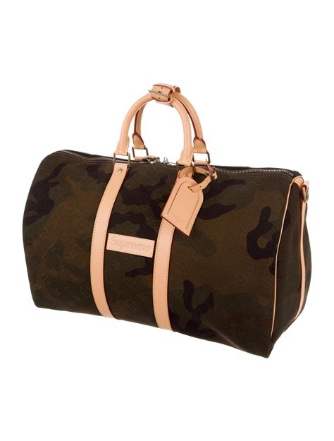 supreme louis vuitton bag camo|louis vuitton x supreme cartera.